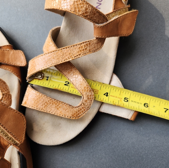 Aravon  Womens Sz9 Power Comfort Tan Leather Sandals Summer Shoes - Picture 10 of 12
